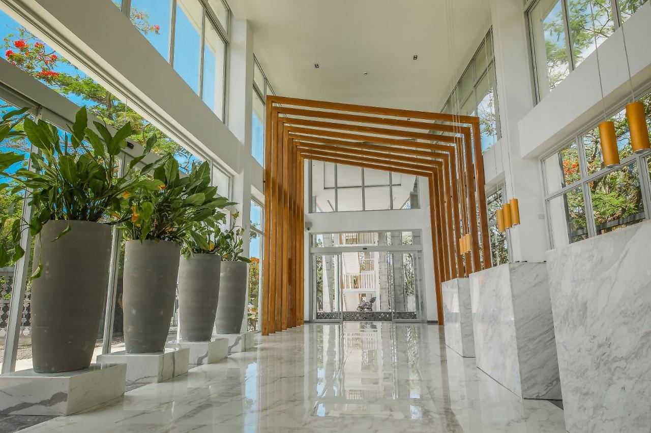 Ocean V (adults Only) فندق بيريبير